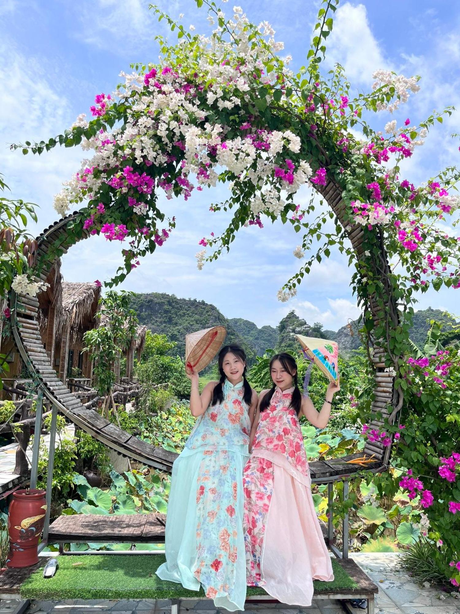 Hang Mua Lotus Homestay นิญบิ่ญ ภายนอก รูปภาพ